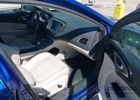 2015 Chrysler 200 C из США, поврежденный, VIN 1C3CCCCB7FN592418